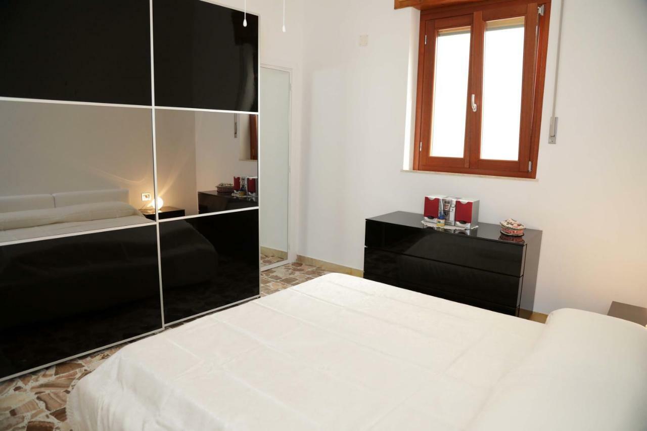 Luxury Apt Daire Calasetta Dış mekan fotoğraf