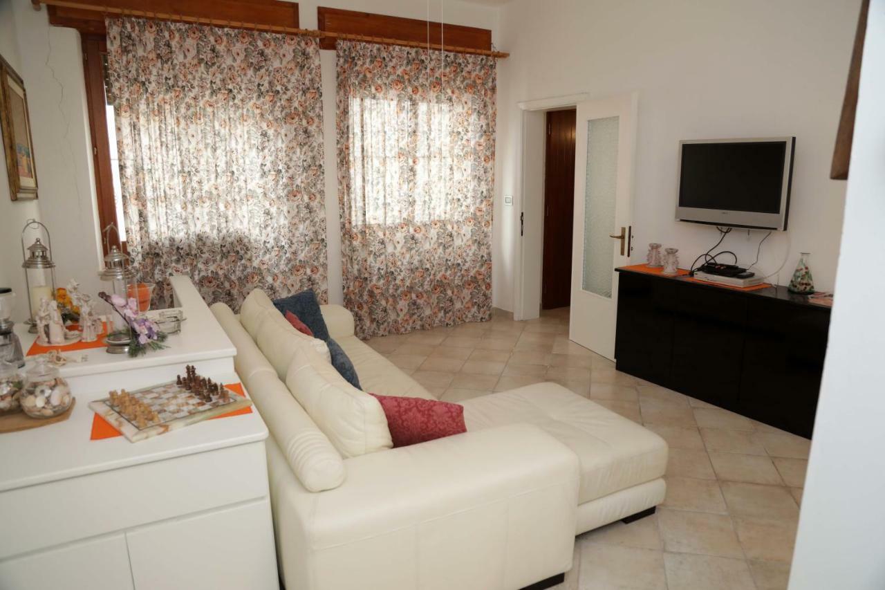 Luxury Apt Daire Calasetta Dış mekan fotoğraf